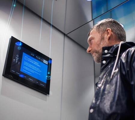 Fini les papiers volants grâce aux écrans d'information en temps réel